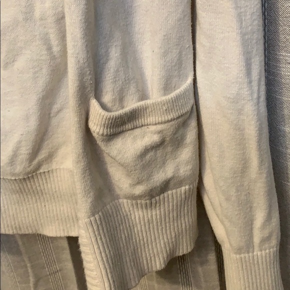 Soft long sleeve cover up - Picture 5 of 5